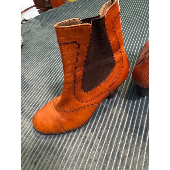 Born Leather Booties Size 8, 3-Inch Heel - Picture 5 of 5